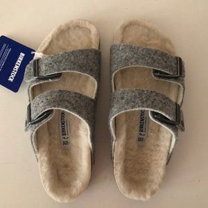 BIRKENSTOCK Arizona Rivet comfortable Sandal for girl or boy. Size: 1, 1.5, 32